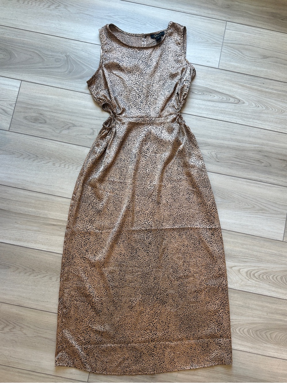Sleeveless Maxi Dress in Brown Leopard Print